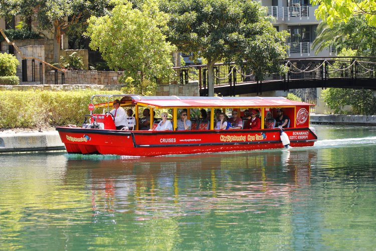 Recommendation: City Sightseeing Waterfront Canal Cruise (stop 2)