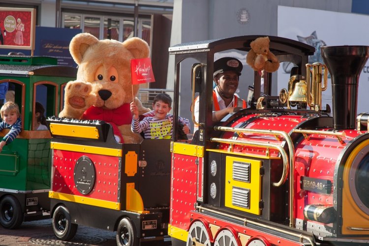 Recommendation: Hamley's Express – free train ride around the V&A Waterfront (stop 1)