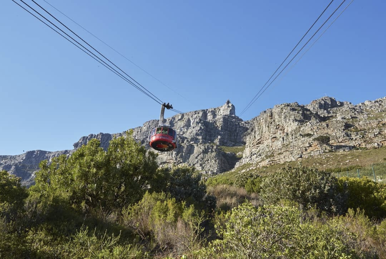 Recommendation: A meal and a round trip at the Table Mountain Cableway for R100: Fridays