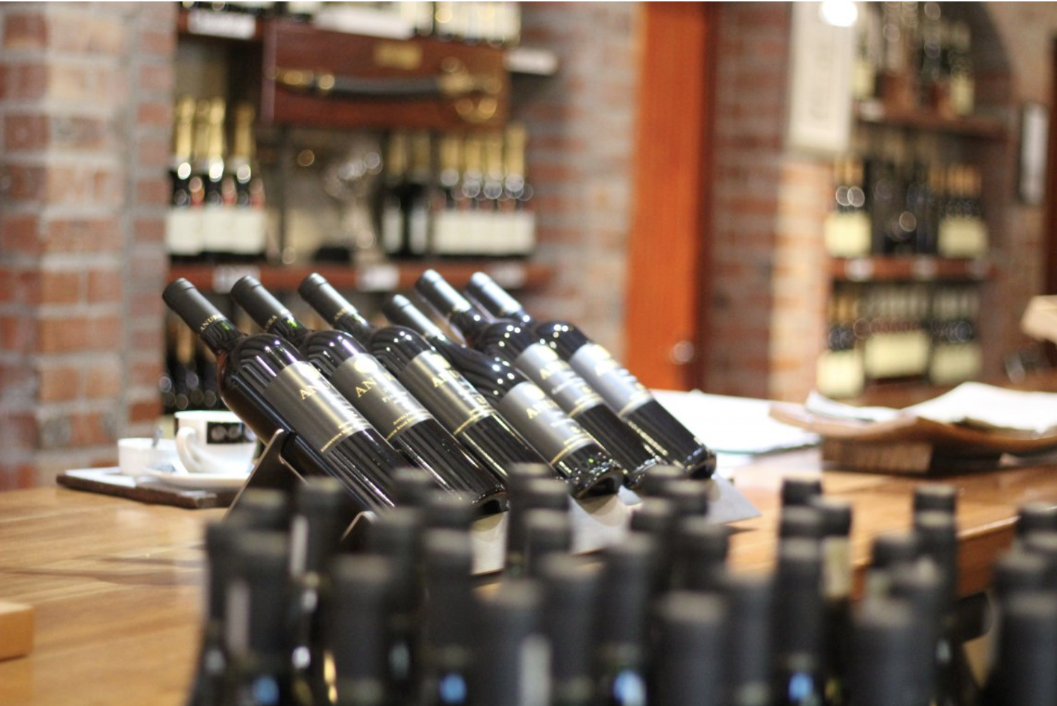 Enjoy a day out on the Wine Tour | Taste &amp; Explore Vineyards